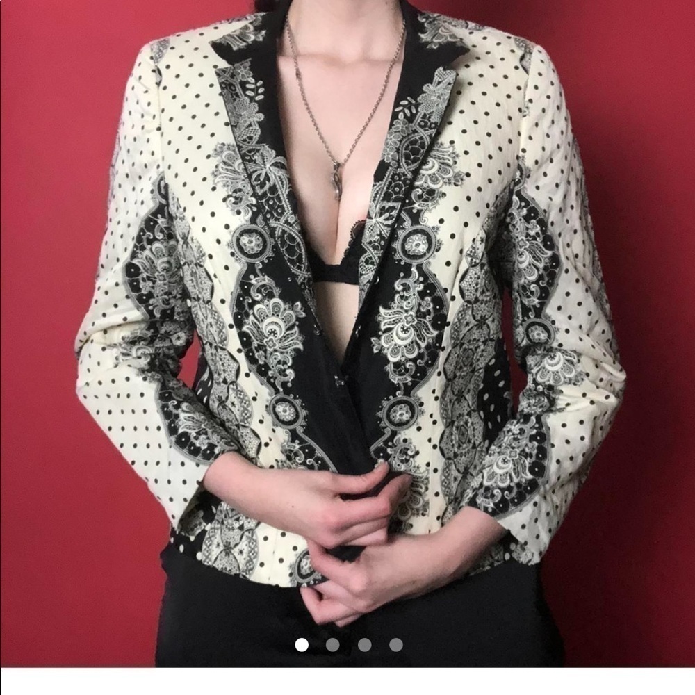 Vintage Black and white blazer🤍🖤